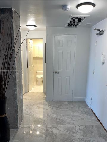 880 NE 69th St 5Q, Miami, FL 33138