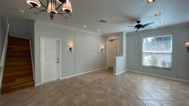 4857 VICTORIA Circle, West Palm Beach, FL 33409