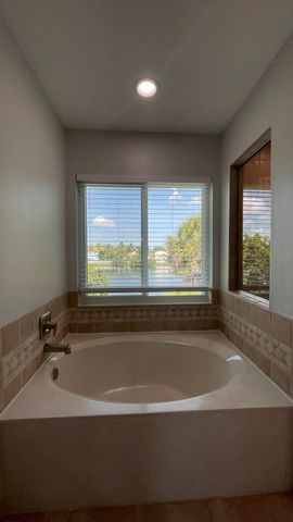 4857 VICTORIA Circle, West Palm Beach, FL 33409