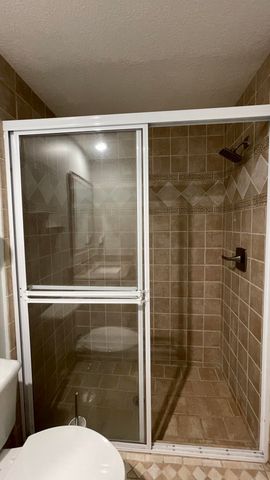 4857 VICTORIA Circle, West Palm Beach, FL 33409