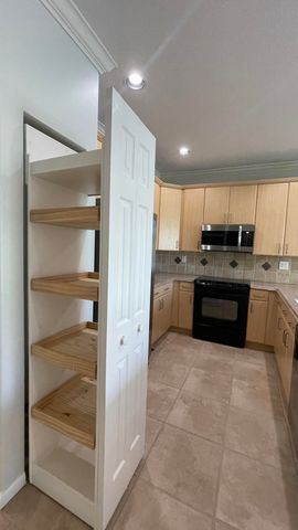 4857 VICTORIA Circle, West Palm Beach, FL 33409