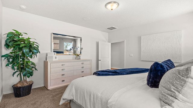 1489 Brillo Del Cielo Street NW, Los Lunas, NM 87031