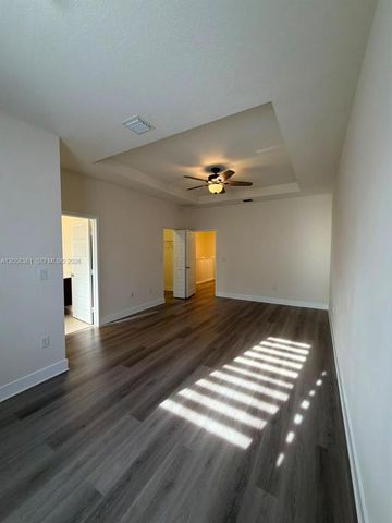 15816 NW 91st Avenue, Miami Lakes, FL 33018