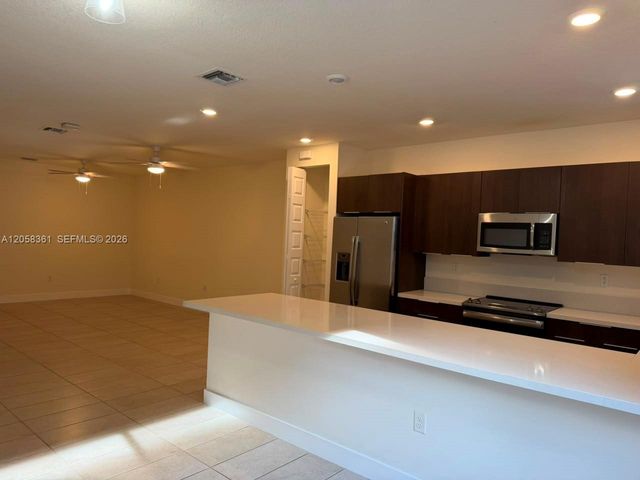 15816 NW 91st Avenue, Miami Lakes, FL 33018