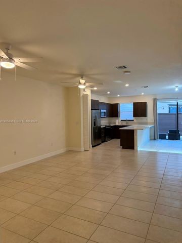 15816 NW 91st Avenue, Miami Lakes, FL 33018