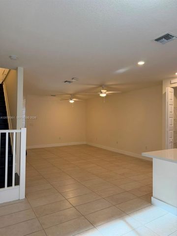15816 NW 91st Avenue, Miami Lakes, FL 33018