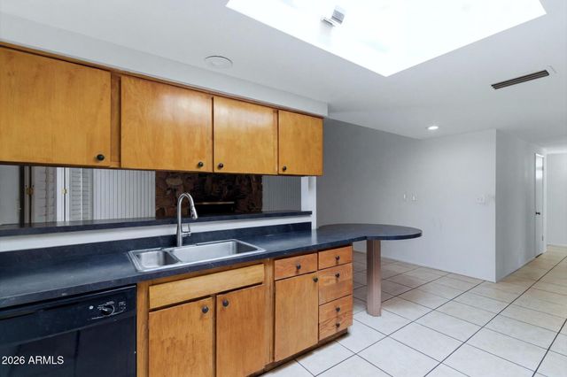 11225 N HAYDEN Road, Scottsdale, AZ 85260