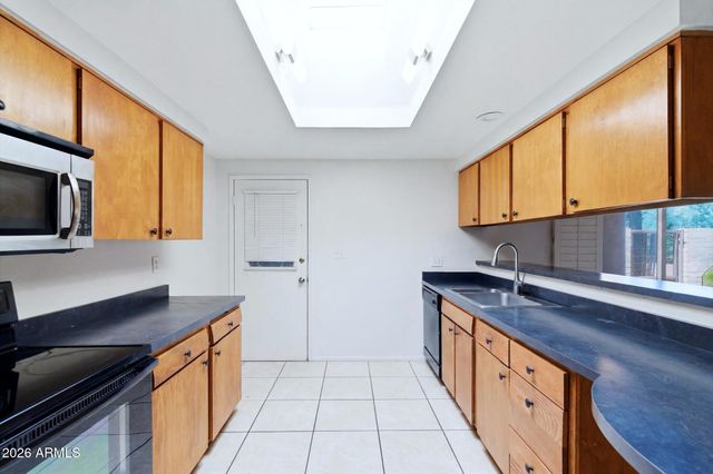 11225 N HAYDEN Road, Scottsdale, AZ 85260