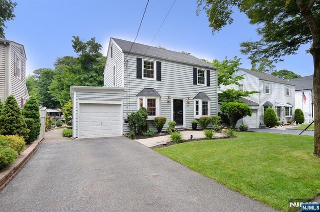 418 Burlington Road, Paramus, NJ 07652