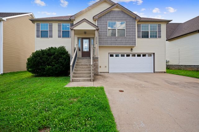 3738 Gray Fox Dr, Clarksville, TN 37040