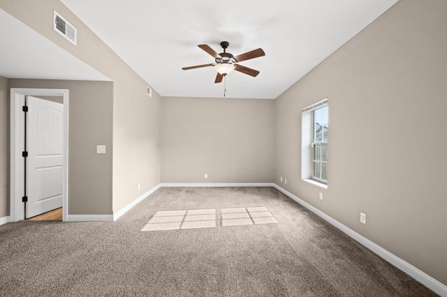 3738 Gray Fox Dr, Clarksville, TN 37040