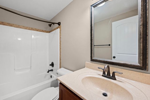 3738 Gray Fox Dr, Clarksville, TN 37040