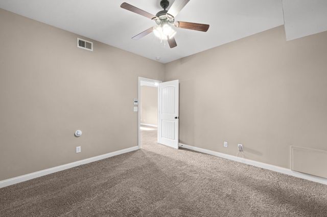 3738 Gray Fox Dr, Clarksville, TN 37040