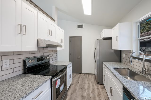 9014 Gill Bridge, San Antonio, TX 78254