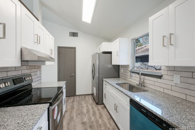 9014 Gill Bridge, San Antonio, TX 78254