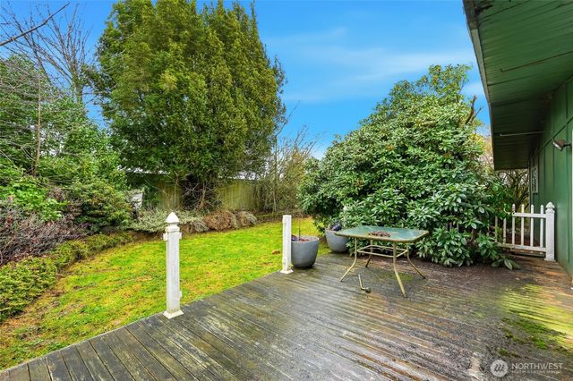 4207 225th Street SW, Mountlake Terrace, WA 98043