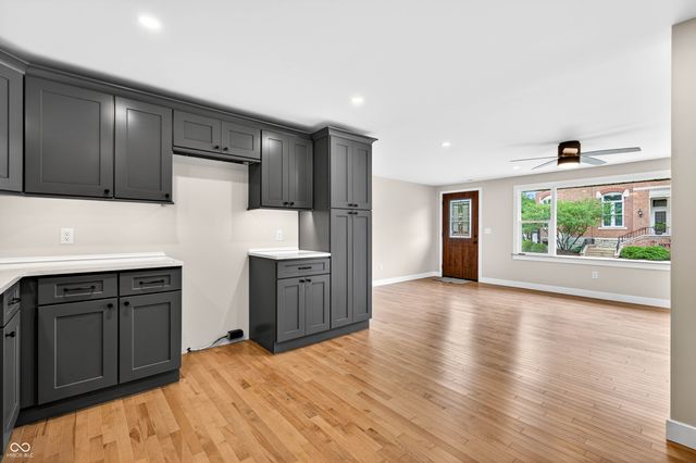 605 8th, Columbus, IN 47201