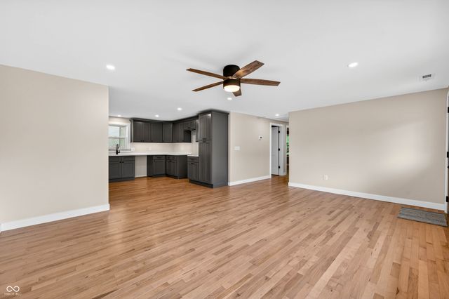 605 8th, Columbus, IN 47201