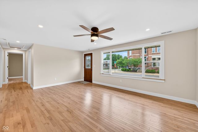 605 8th, Columbus, IN 47201