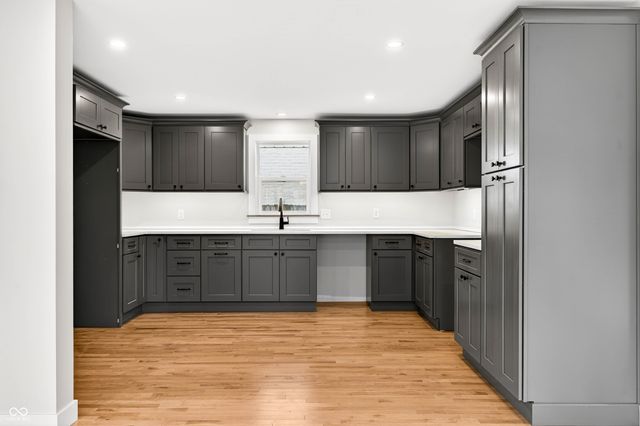 605 8th, Columbus, IN 47201