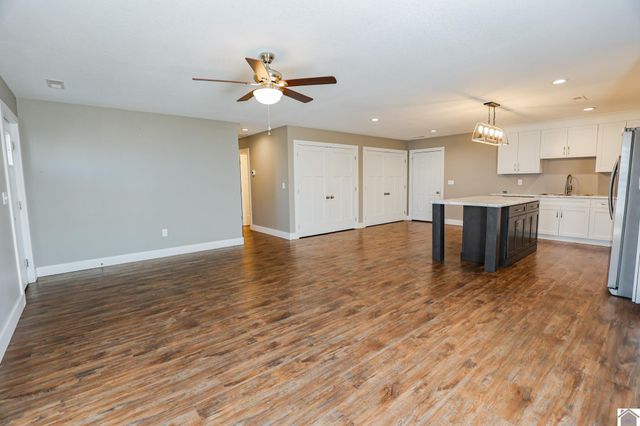 302 N 5th St, Mayfield, KY 42066