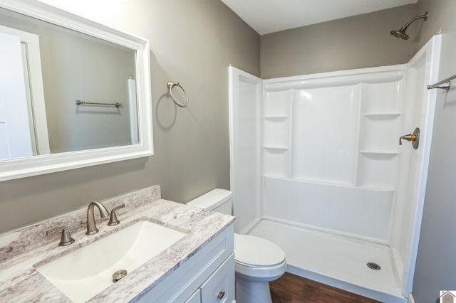 302 N 5th St, Mayfield, KY 42066