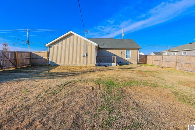 302 N 5th St, Mayfield, KY 42066