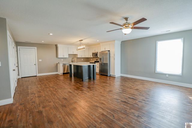 302 N 5th St, Mayfield, KY 42066