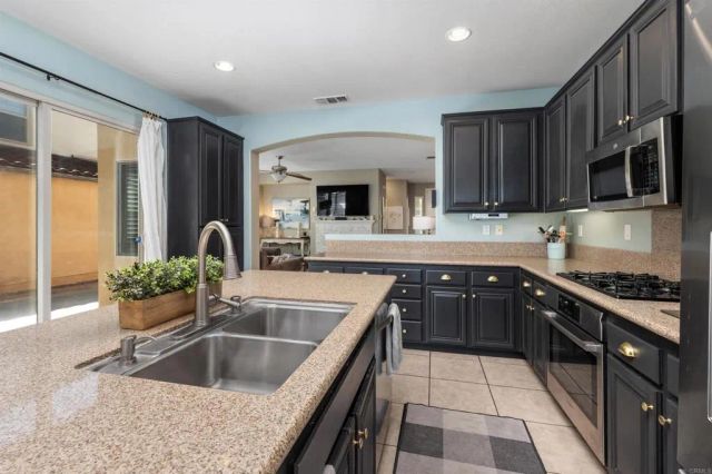 1625 Falling Star Dr, Chula Vista, CA 91915