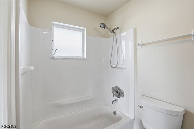 7592 Winged Foot DR, Fort Myers, FL 33967