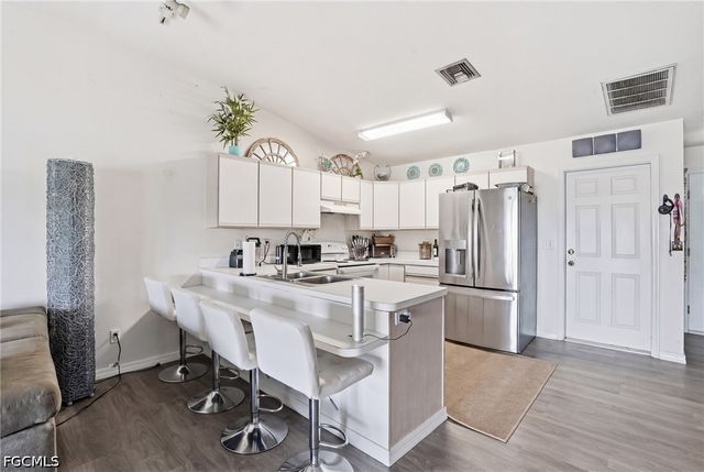 7592 Winged Foot DR, Fort Myers, FL 33967