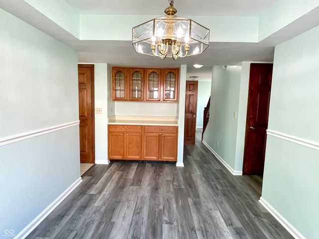 6389 Hillview Circle, Fishers, IN 46038