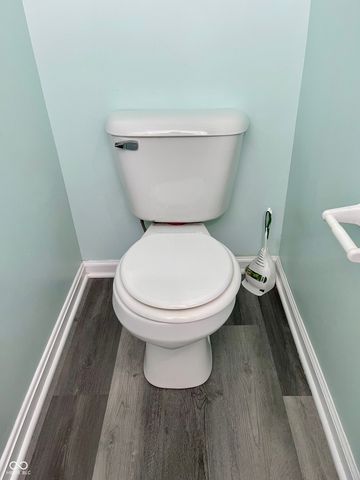 6389 Hillview Circle, Fishers, IN 46038