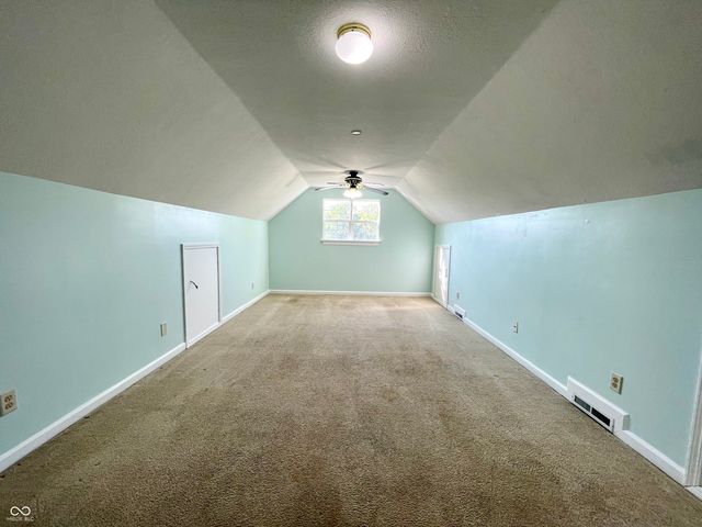 6389 Hillview Circle, Fishers, IN 46038