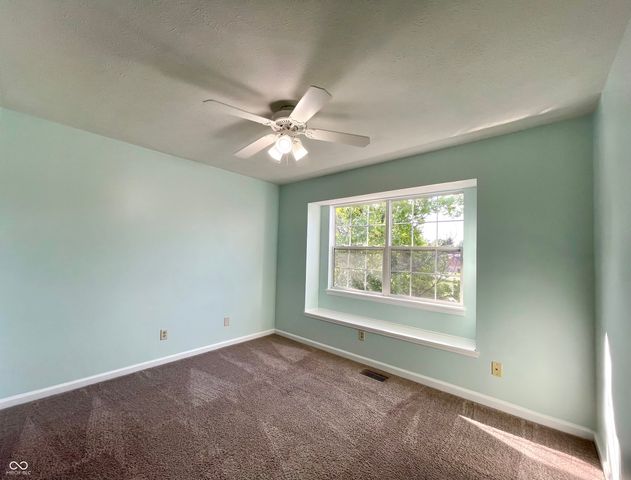 6389 Hillview Circle, Fishers, IN 46038