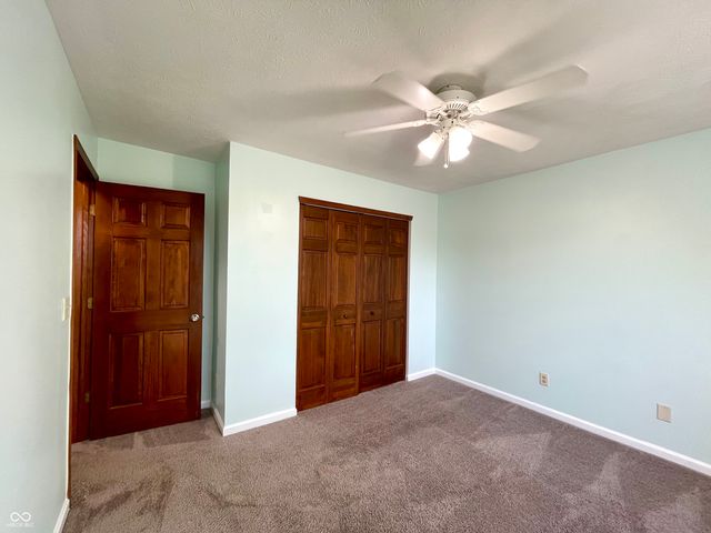 6389 Hillview Circle, Fishers, IN 46038