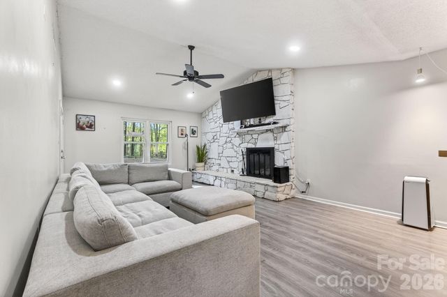 20133 Floral Lane, Cornelius, NC 28031