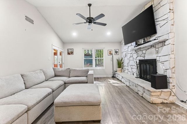 20133 Floral Lane, Cornelius, NC 28031