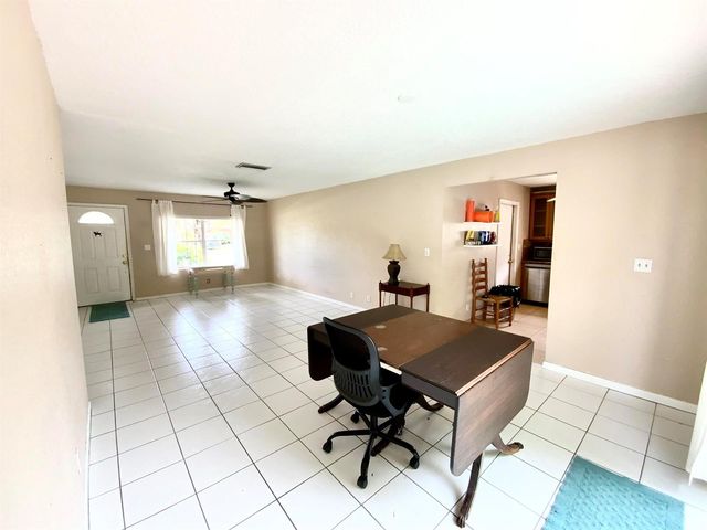 7922 SW 5th Street, North Lauderdale, FL 33068