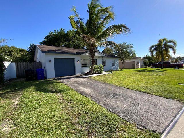 7922 SW 5th Street, North Lauderdale, FL 33068
