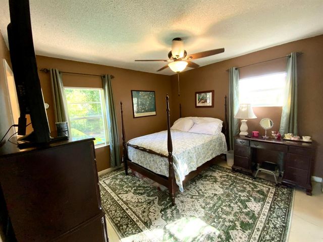 7922 SW 5th Street, North Lauderdale, FL 33068