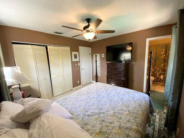 7922 SW 5th Street, North Lauderdale, FL 33068