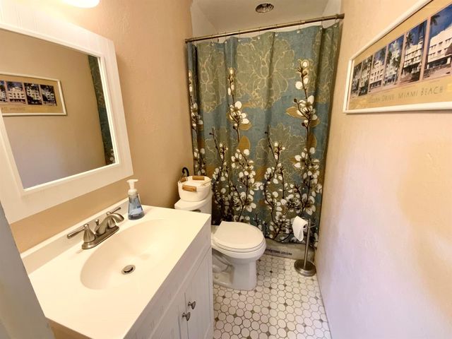 7922 SW 5th Street, North Lauderdale, FL 33068