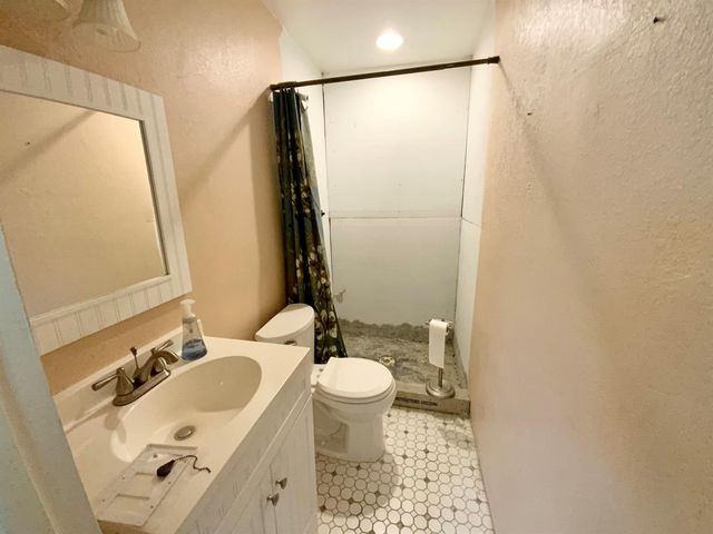 7922 SW 5th Street, North Lauderdale, FL 33068