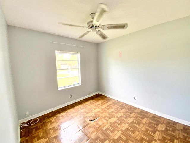 7922 SW 5th Street, North Lauderdale, FL 33068
