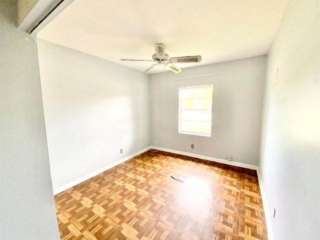 7922 SW 5th Street, North Lauderdale, FL 33068