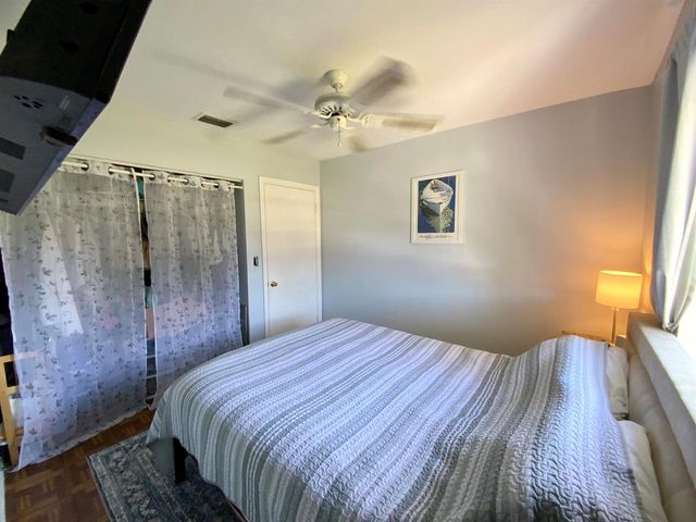 7922 SW 5th Street, North Lauderdale, FL 33068