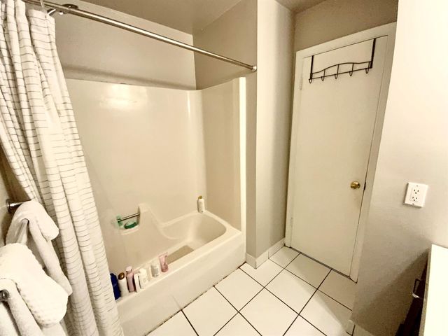 7922 SW 5th Street, North Lauderdale, FL 33068