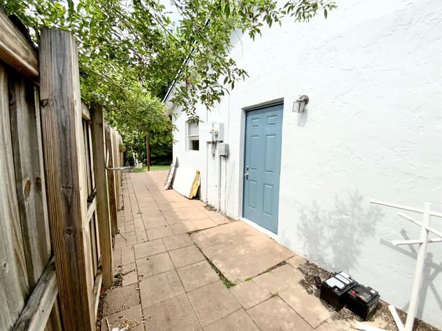 7922 SW 5th Street, North Lauderdale, FL 33068