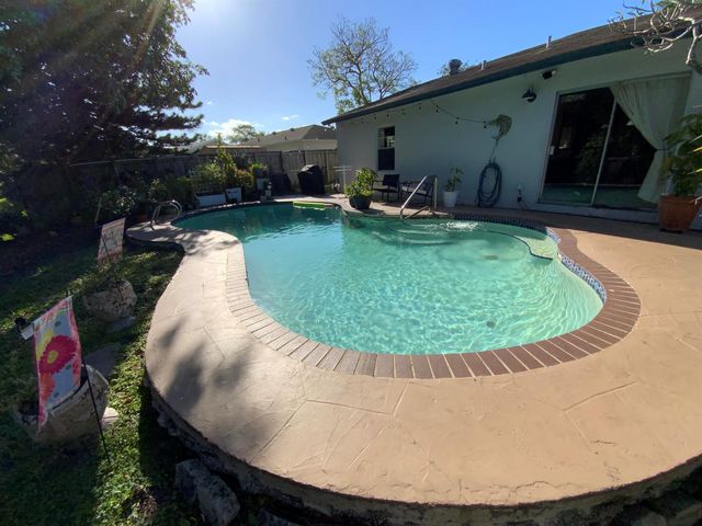 7922 SW 5th Street, North Lauderdale, FL 33068
